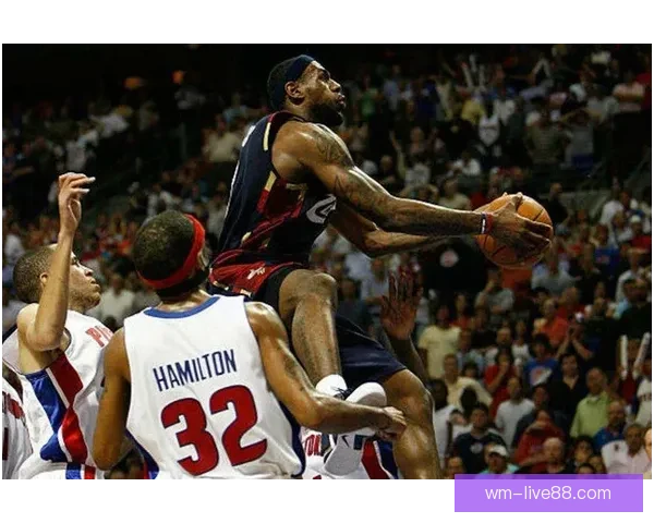 活塞时隔19年再夺东部第一 杜伦贡献16分7篮板乔治砍下20分